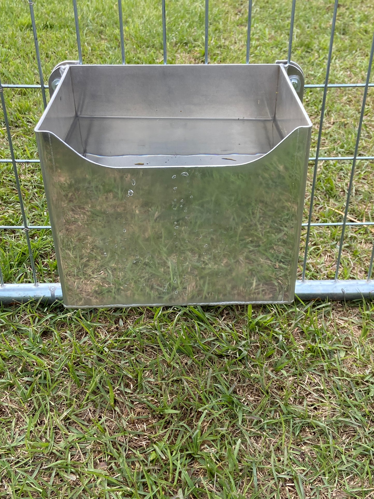 "Heavy Duty" Feeder/ Waterer Combo