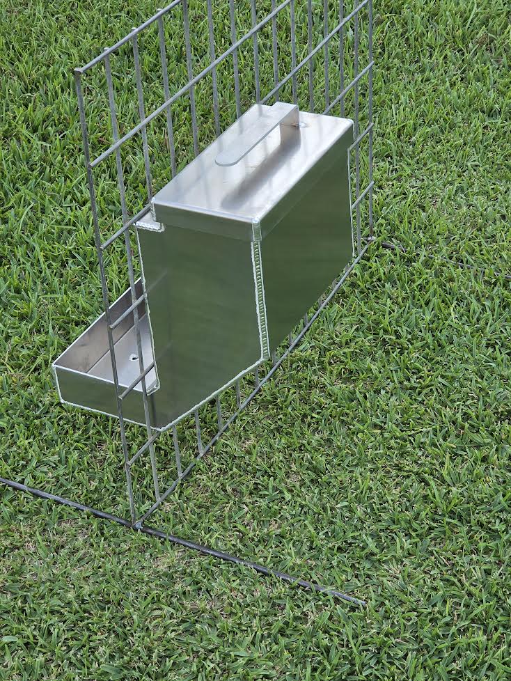 "Heavy Duty" Dog Feeder/ Kennel Feeder